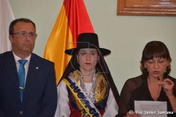 Miles de personas celebran el día de Santa Lucía en Las Tirajanas (Foto Francisco Javier Santana)